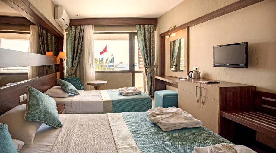 Adin Beach Hotel — 2