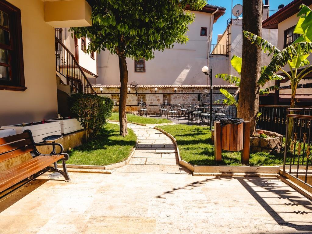 Mediterra Art Hotel — 10
