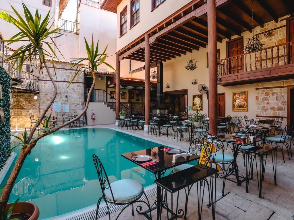 Mediterra Art Hotel — 9