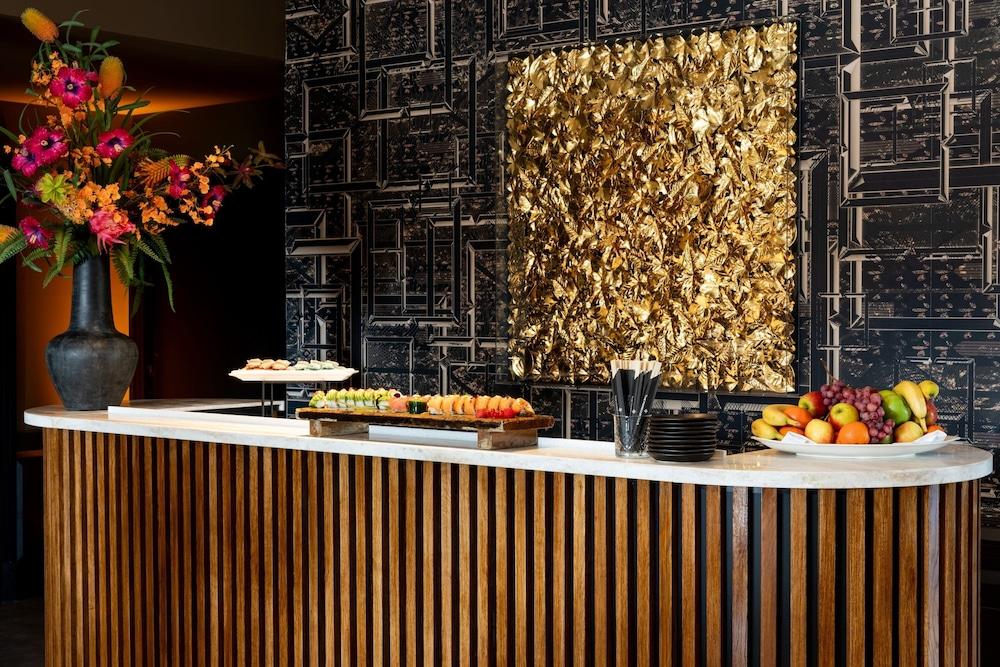 Apollo Hotel Amsterdam, a Tribute Portfolio Hotel — 2