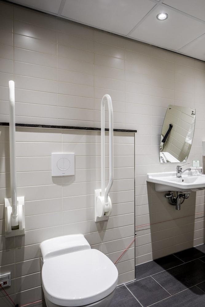 Holiday Inn Eindhoven Centre, an IHG Hotel — 10