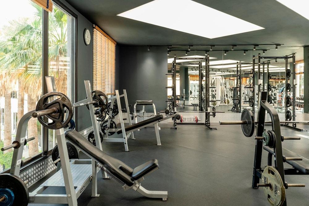 Le Meridien Dubai Hotel & Conference Centre — 5