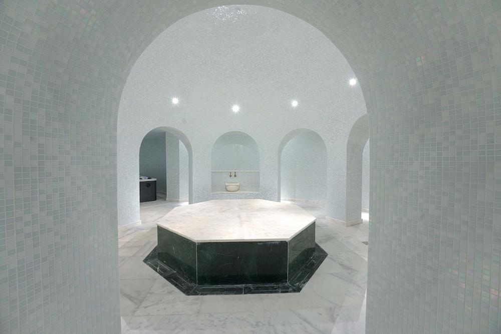 Le Meridien Abu Dhabi — 6