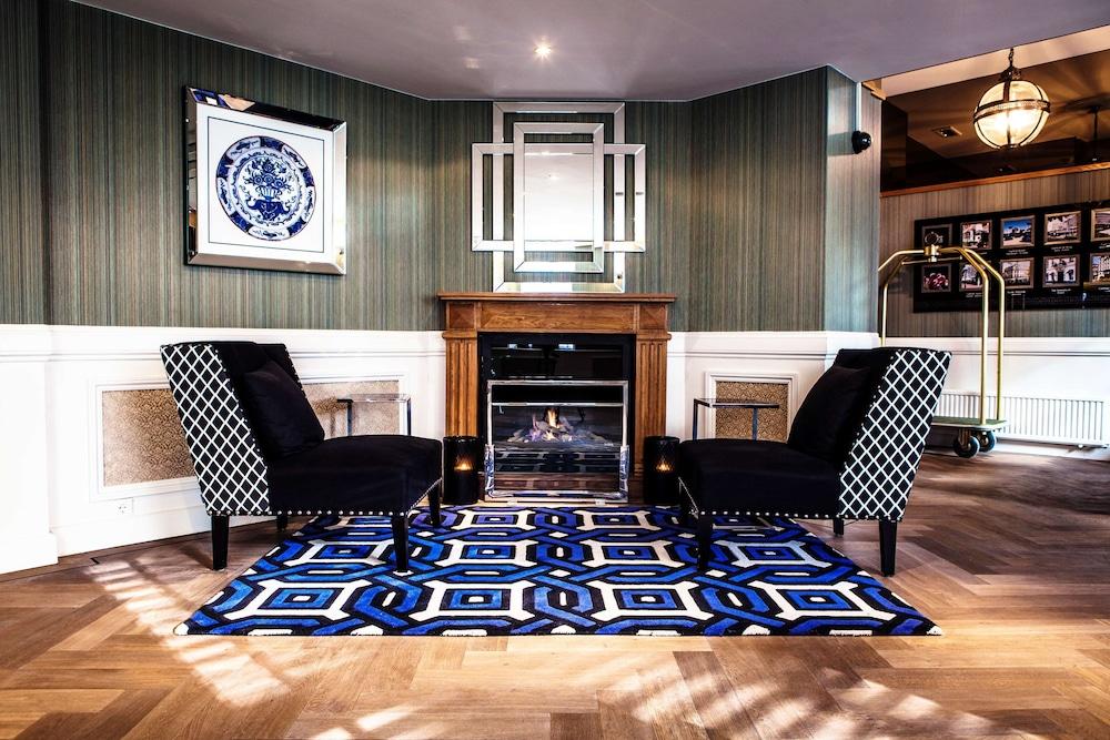 Carlton Ambassador Hotel — 5