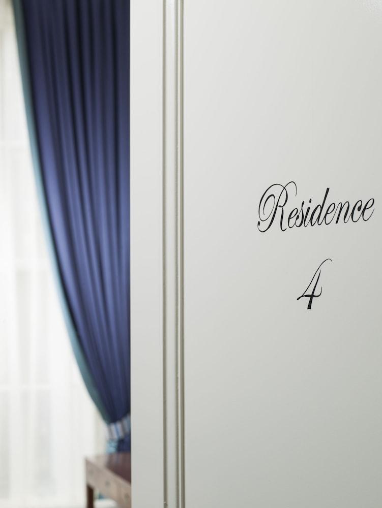 Carlton Ambassador Hotel — 9