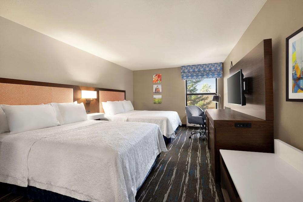 Hampton Inn Tracy — 5