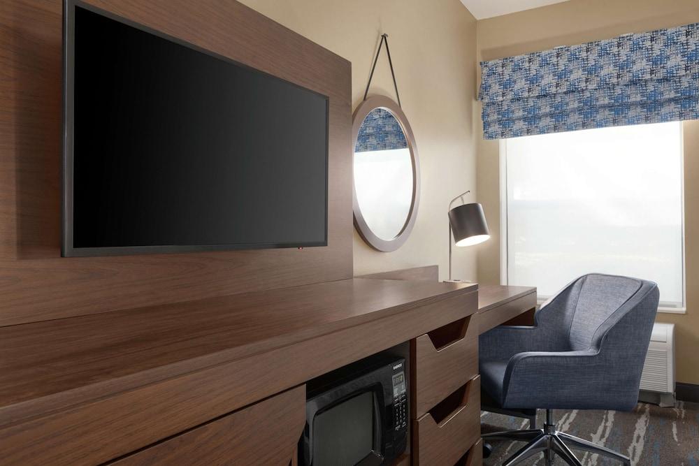 Hampton Inn Tracy — 10