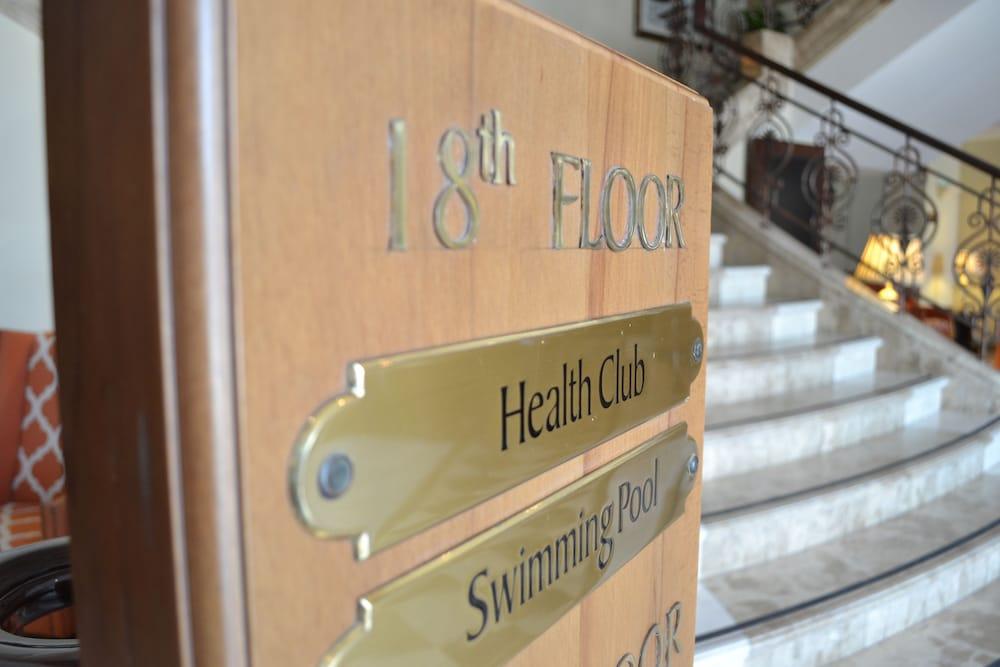 Sheraton Khalidiya Hotel — 10