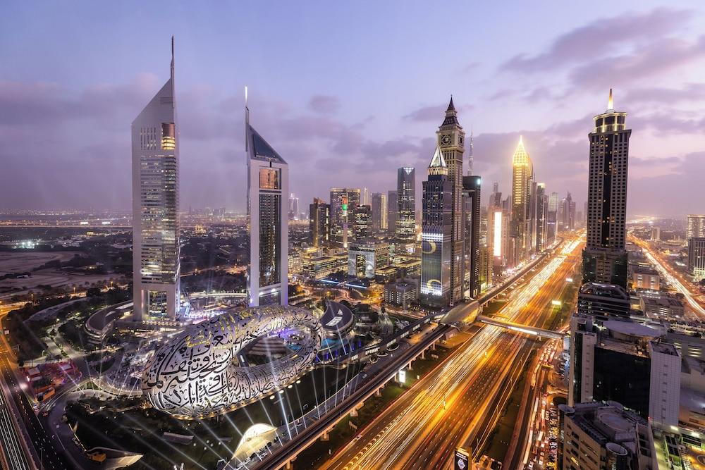 Jumeirah Emirates Towers Dubai — 1