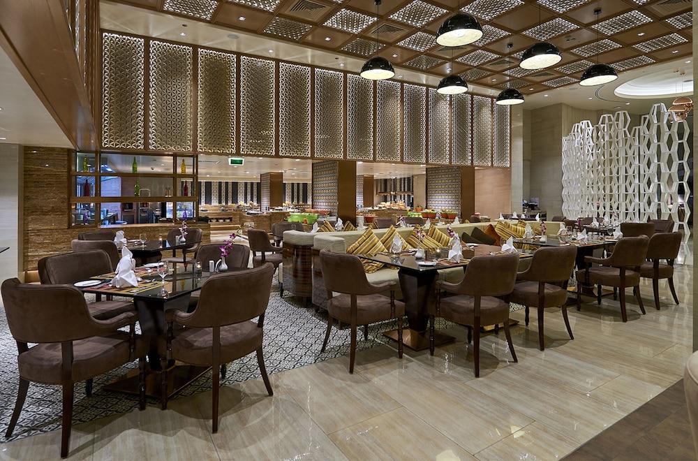 Millennium Airport Hotel Dubai — 8