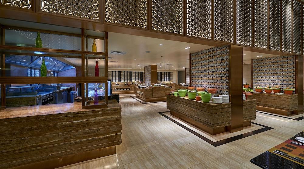 Millennium Airport Hotel Dubai — 9
