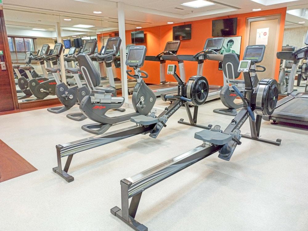 Crowne Plaza Dubai Deira, an IHG Hotel — 4
