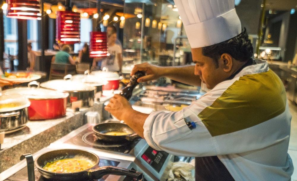 Dusit Thani Dubai — 9