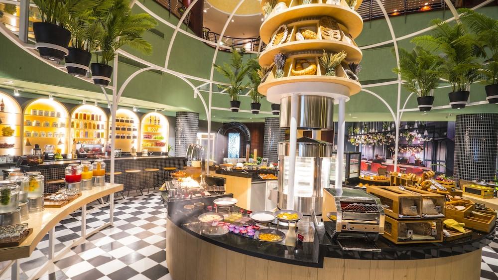 Dusit Thani Dubai — 8