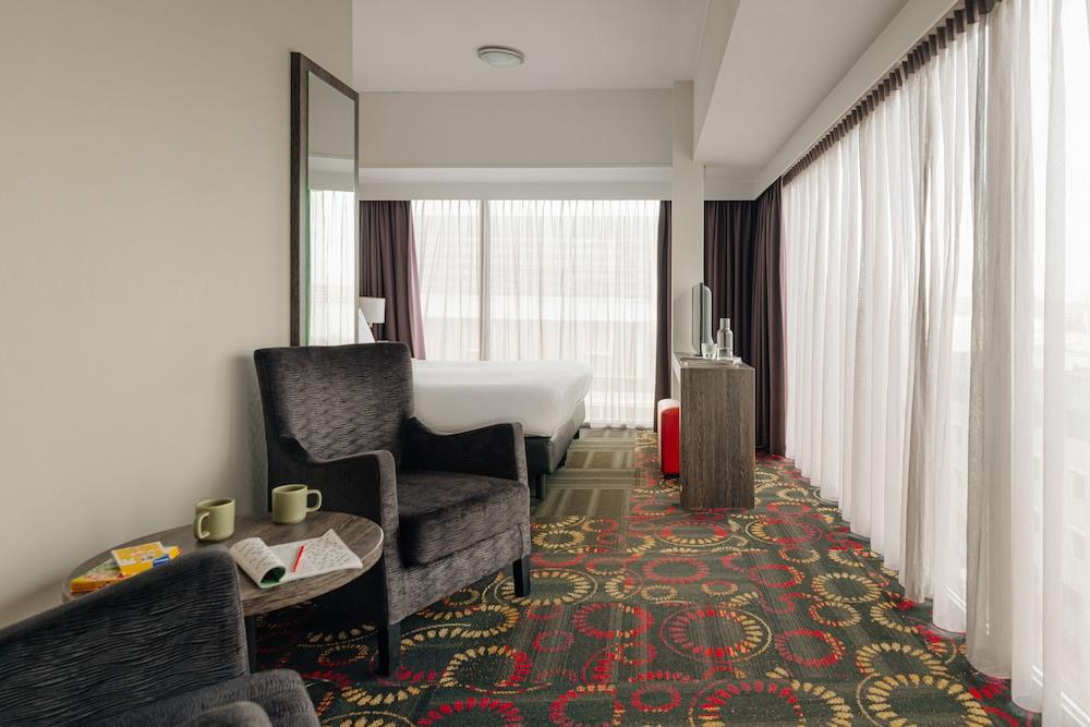 Crown Hotel Eindhoven Centre — 10