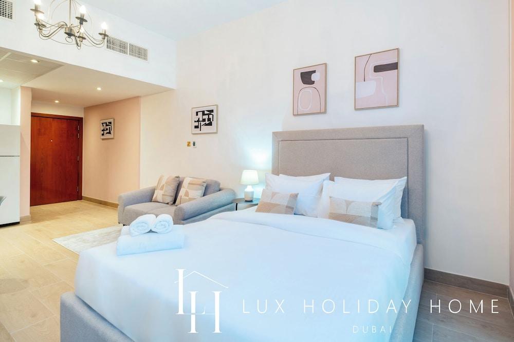 LUX The Marina View Suite 1 — 7