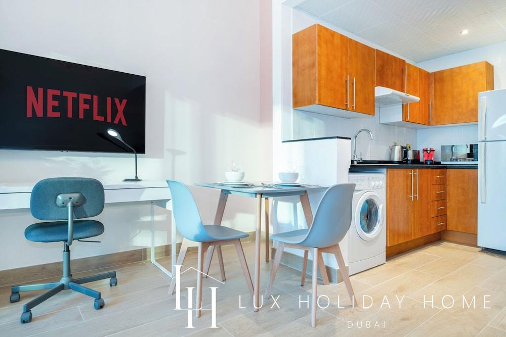 LUX The Marina View Suite 1 — 9