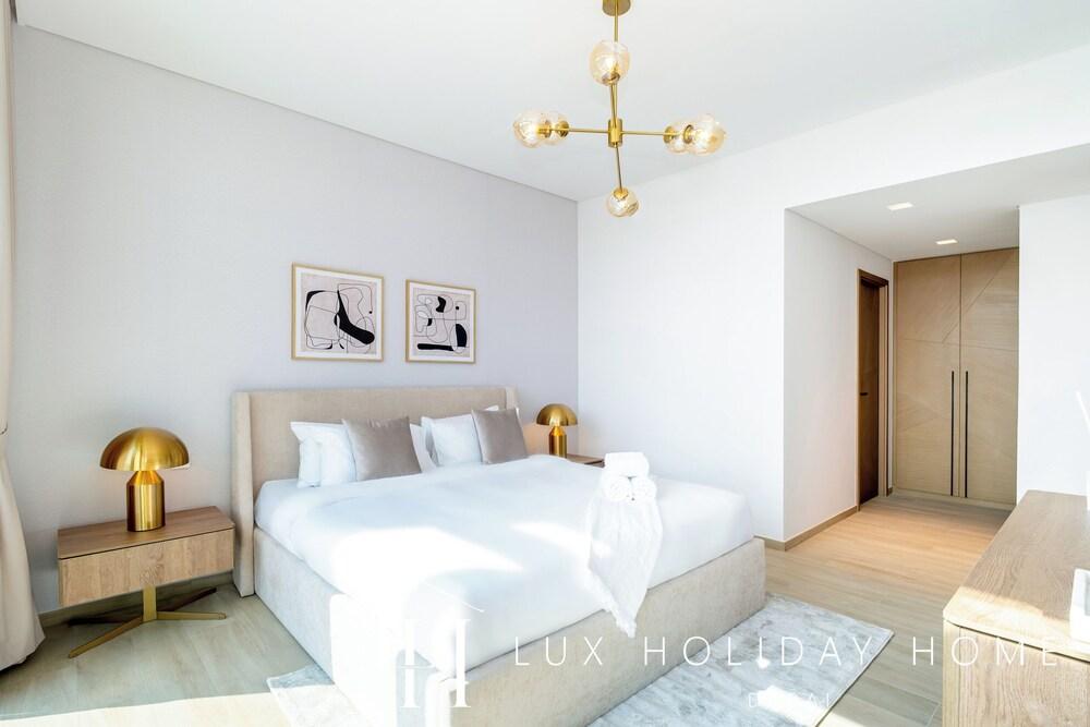 LUX The Palace Residence Suite — 9