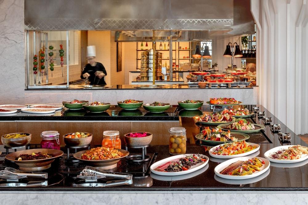 Marriott Marquis Dubai — 7