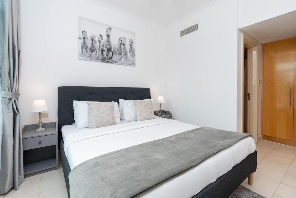 Lux BnB Greens & Views Lake View — 8
