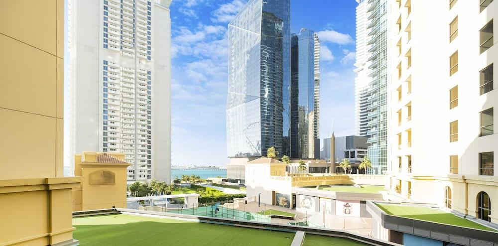 LUX The JBR Premium Sea View Suite — 5