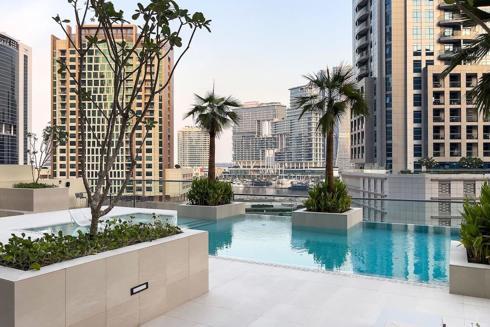Luxe 3BR with Burj Khalifa view — 3