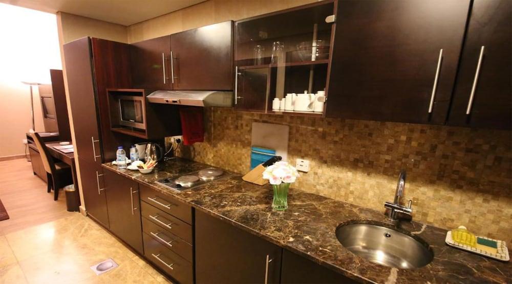 Tulip Creek Hotel Apartments — 8