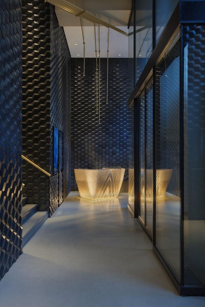 W Amsterdam — 2