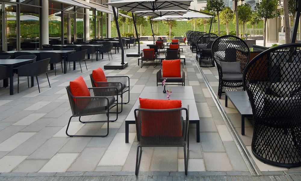 ibis One Central Hotel — 10