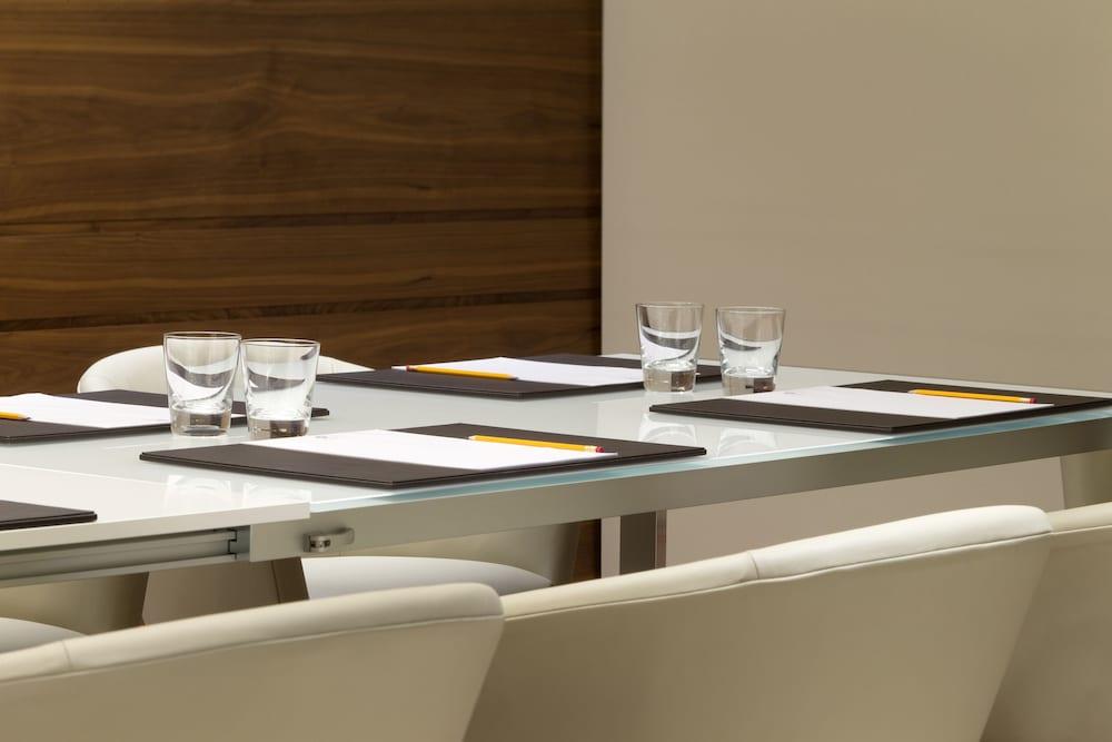 Hyatt Regency Galleria Residence Dubai — 10