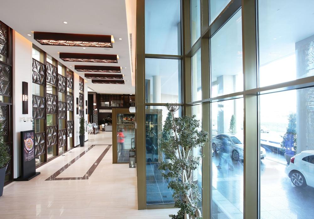 Metropolitan Hotel Dubai — 2
