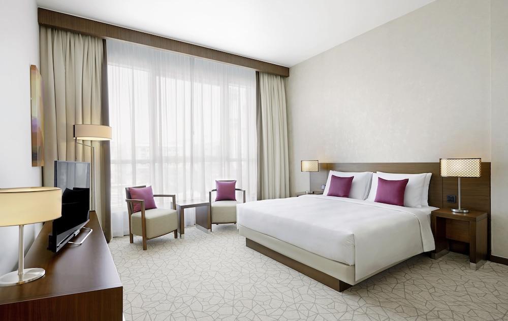 Hyatt Place Dubai Al Rigga Residences — 3
