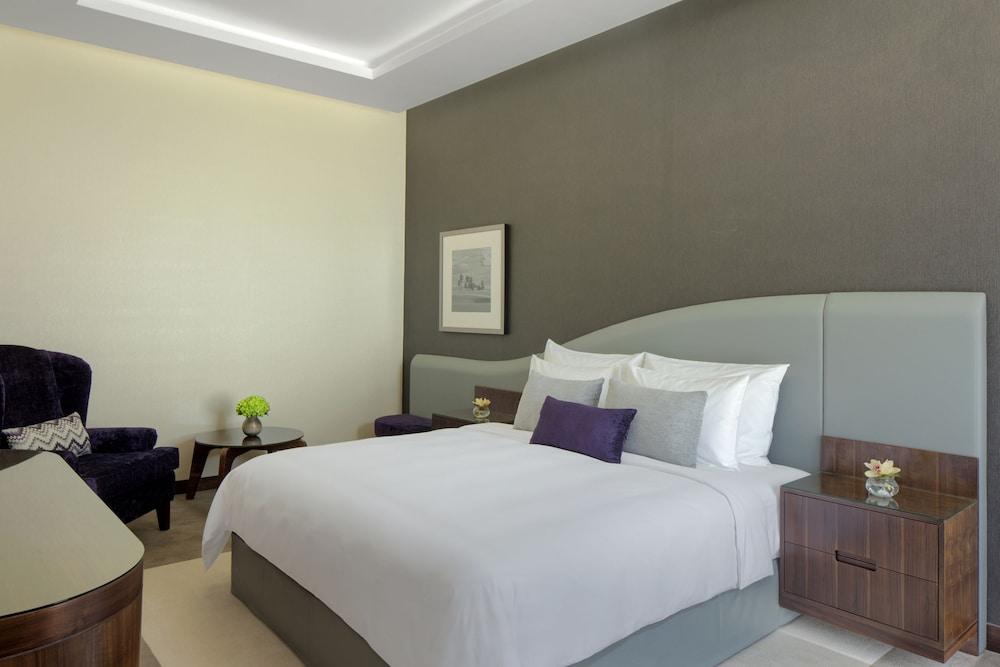 Radisson Blu Hotel Dubai Waterfront — 3