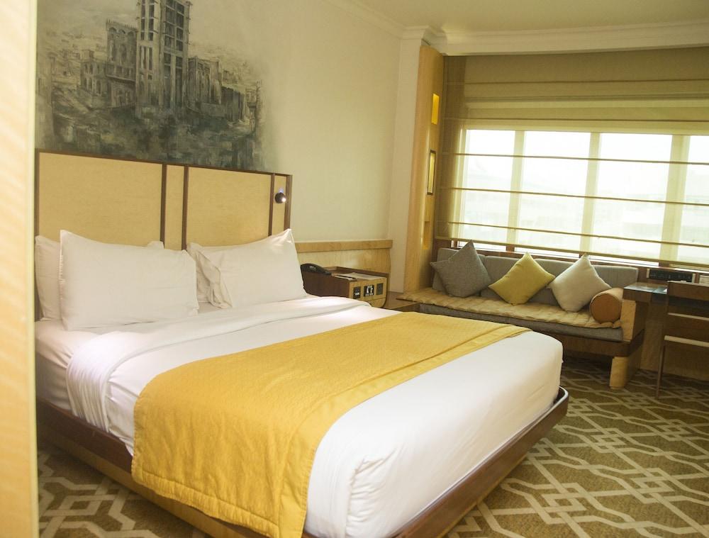 Marco Polo Hotel — 1