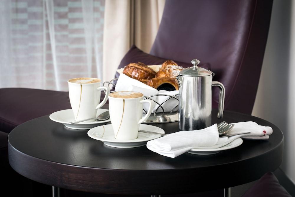 Dubai International Hotel, Dubai Airport — 8