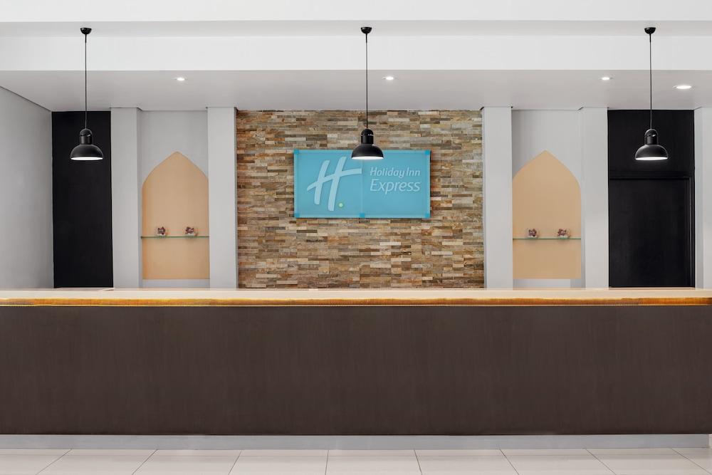 Holiday Inn Express Dubai, Internet City, an IHG Hotel — 2