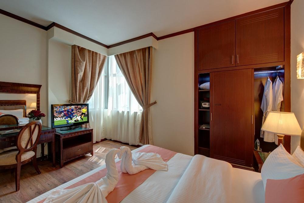 Sharjah Hotel Apartments - الشارقة — 3