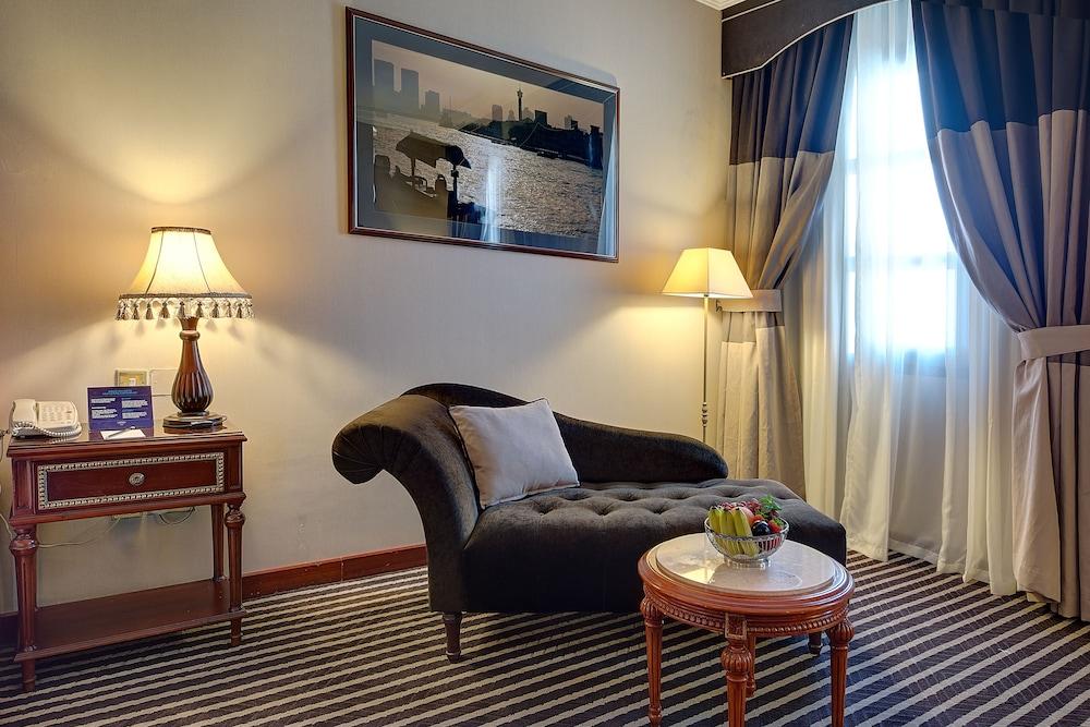 Royal Ascot Hotel — 3