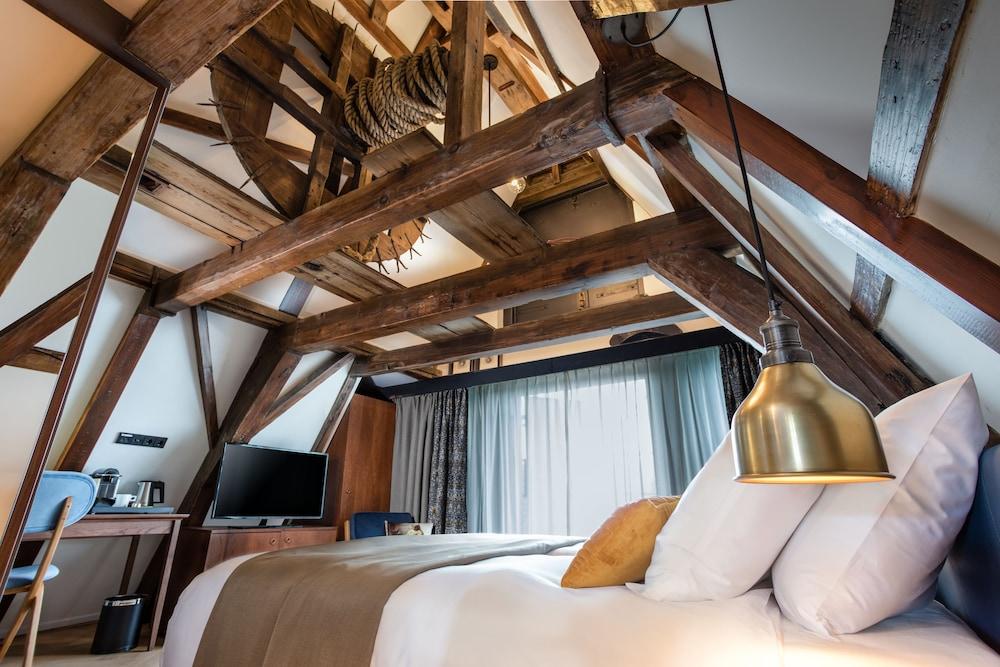 The Hendrick's Hotel — 2