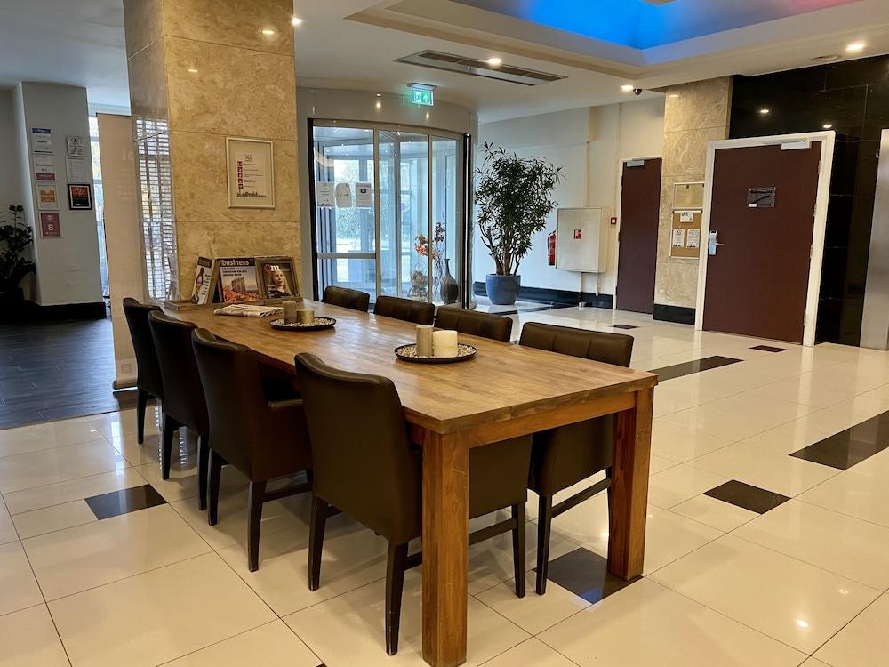 XO Hotels Blue Tower — 9