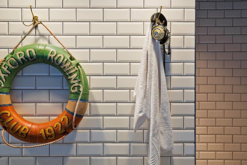 Moxy Amsterdam Houthavens — 6