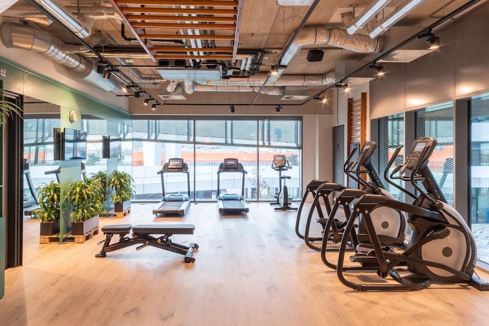 Moxy Amsterdam Houthavens — 5