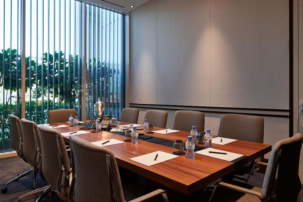 FORM Hotel Al Jadaf, Dubai, a Member of Design Hotels — 8