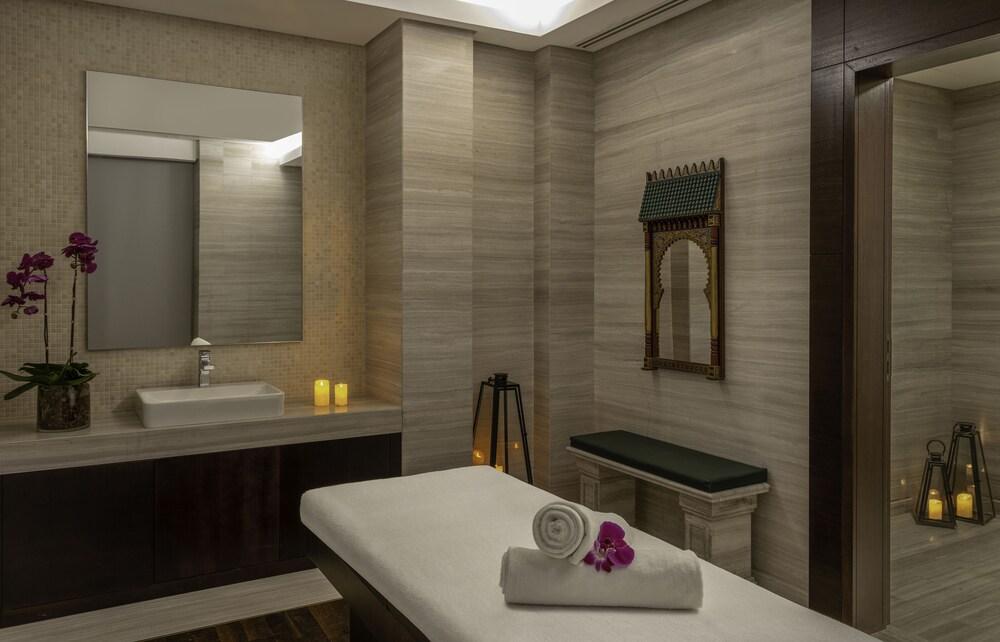 Renaissance Business Bay Hotel, Dubai — 6