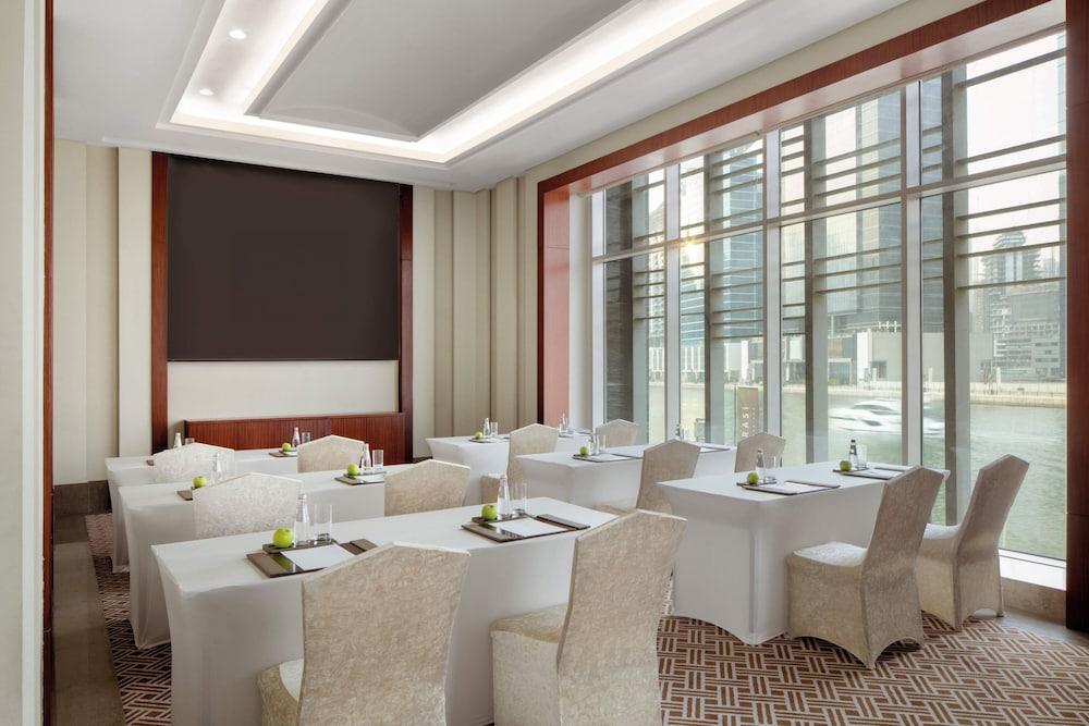 Renaissance Business Bay Hotel, Dubai — 10