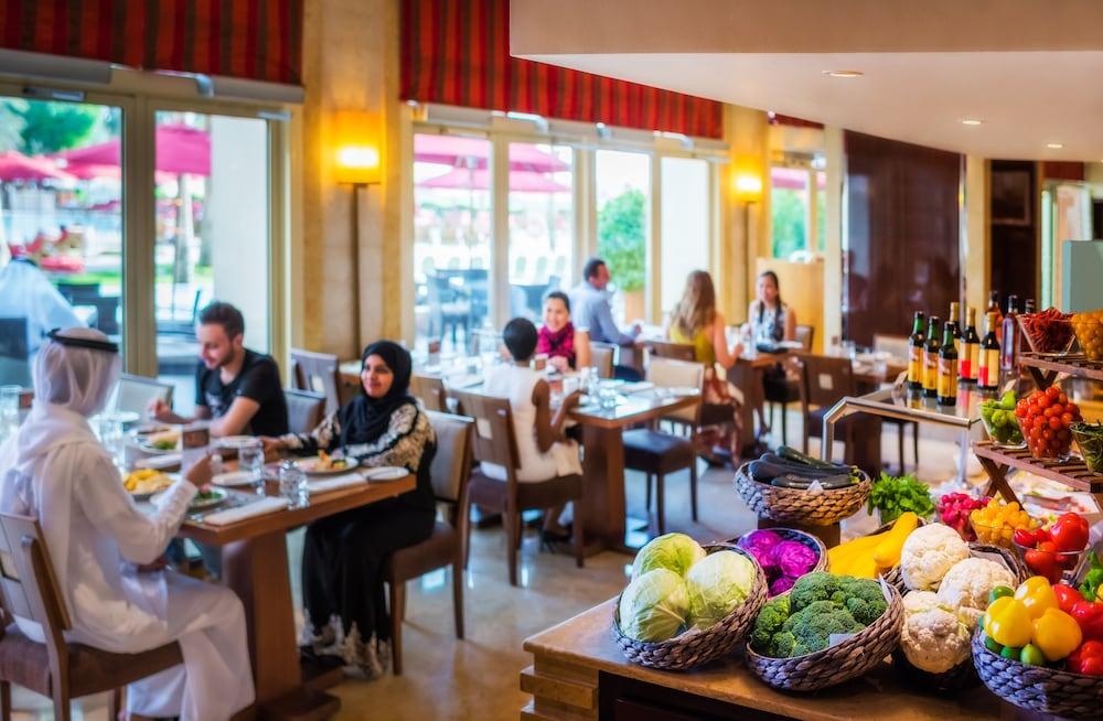 Khalidiya Palace Rayhaan by Rotana — 9