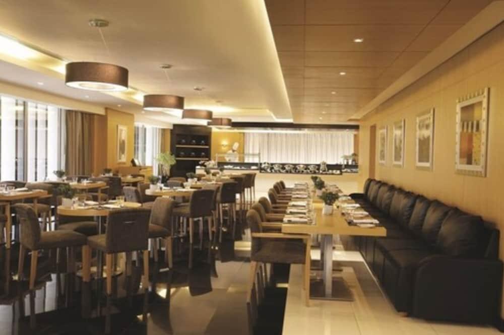 Hala Arjaan by Rotana — 6