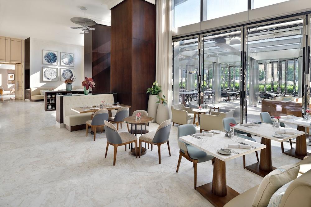 Address Sky View — 8