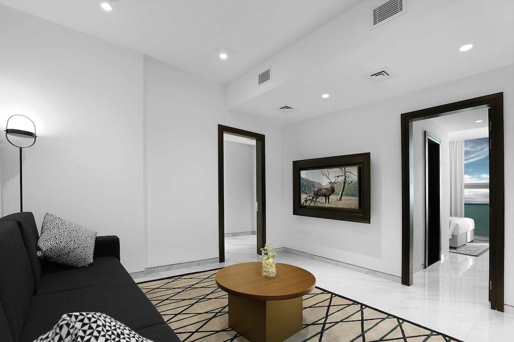 Millennium Atria Business Bay — 10