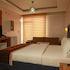 Van Hotel — 7